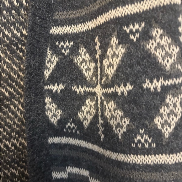 Nwt GeeGee long sweater size m/l - Picture 2 of 5